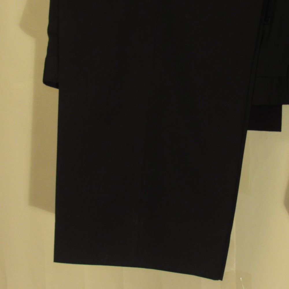 Suit - Picture 2 of 3